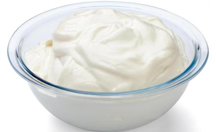 bowl-of-greek-yogurt