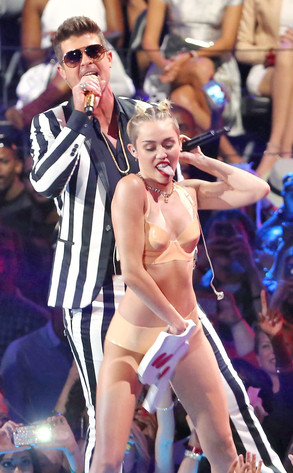 rs_293x473-130826094343-634.Miley.Thicke.mh.082613
