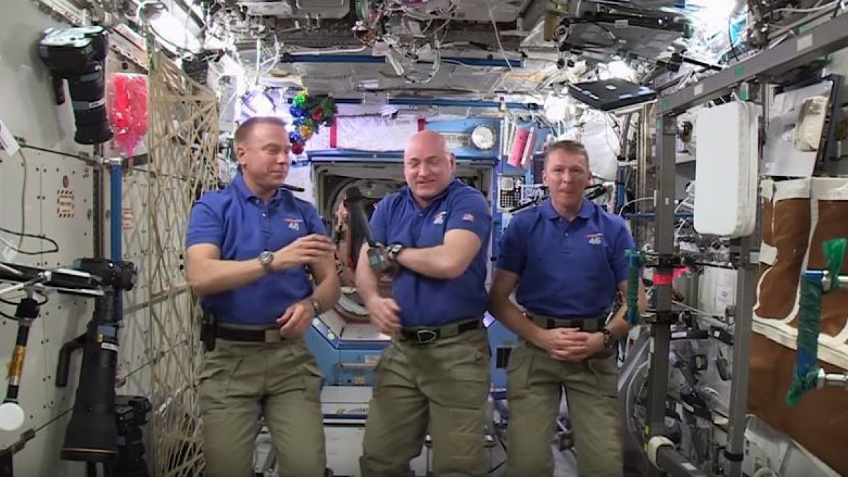 1451661124-astronautas-youtube