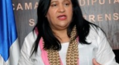 esther_minllety_ocoa_26-09-11_200_200