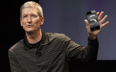 tim_cook_by_adam_tow