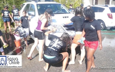 ninos_lavando_carros