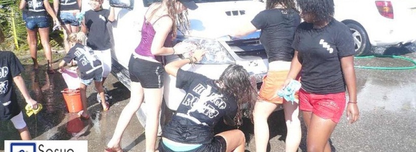 ninos_lavando_carros