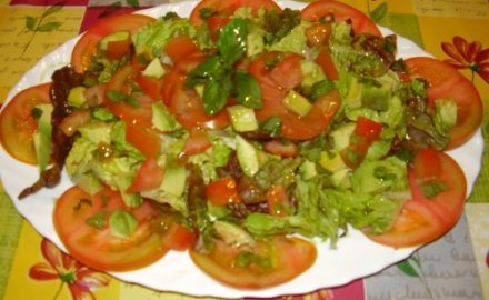 tomates-con-albahaca