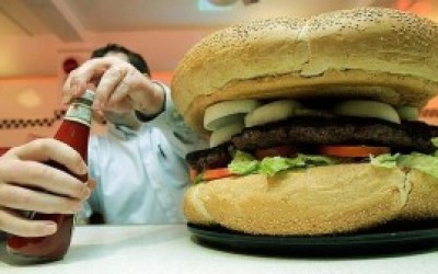 Para-algunos-la-comida-muy-grasa-es-una-tentacin-irresistible-300x168