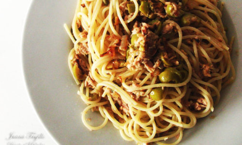 espaguetis-con-aceitunas