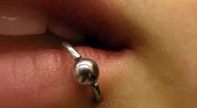 lip_piercing2342345546