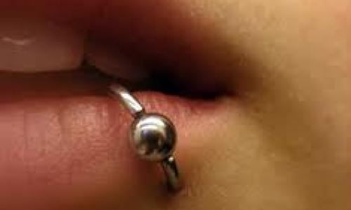 lip_piercing2342345546