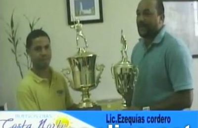 ENTREGA_DE_DOS_TROFEOS