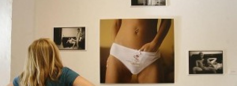 Exposicin-fotogrfica-sobre-sexualidad-en-Sevilla-300x168