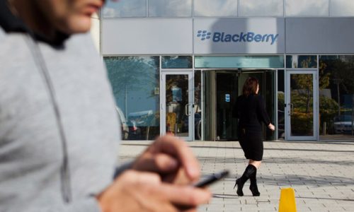 blackberry_peq_reuters87676546896