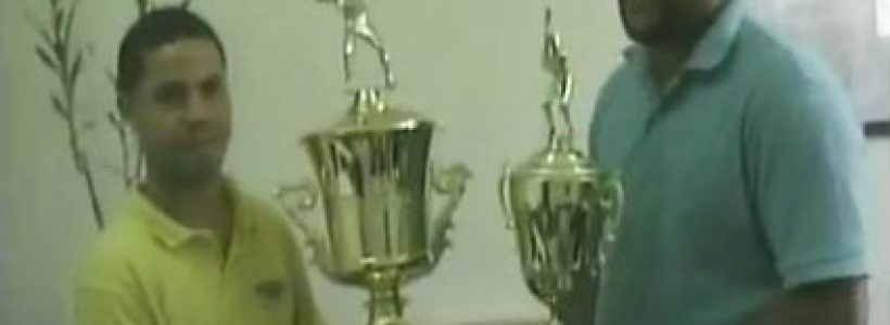 ENTREGA_DE_DOS_TROFEOS
