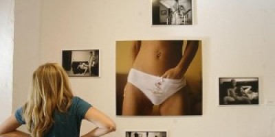 Exposicin-fotogrfica-sobre-sexualidad-en-Sevilla-300x168