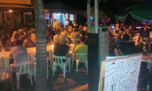 04-17_streetparty_1