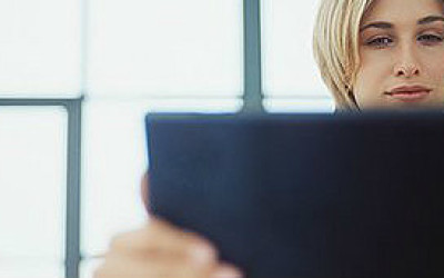 120408184101_laptop_woman_304x171_bbc_nocredit