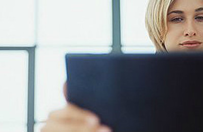 120408184101_laptop_woman_304x171_bbc_nocredit