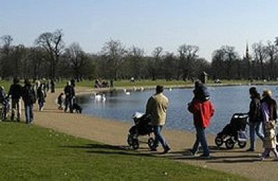 120415185235_walking_in_a_park_304x171_bbc_nocredit