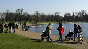 120415185235_walking_in_a_park_304x171_bbc_nocredit