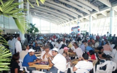 record_guiness_dominicanos_jugando_domino