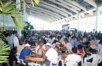 record_guiness_dominicanos_jugando_domino