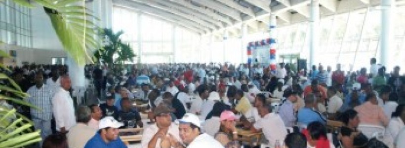 record_guiness_dominicanos_jugando_domino