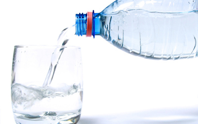 Agua-hidratarse24245354