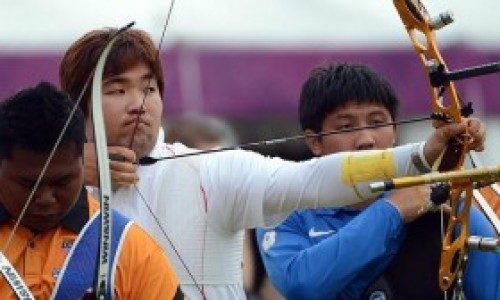 Im-Dong-Hyun-durante-un-entrenamiento-en-Londres-300x168