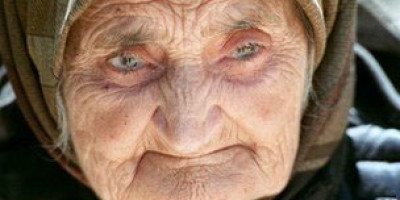 120824112326_old_woman_304x171_spl