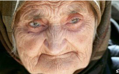 120824112326_old_woman_304x171_spl