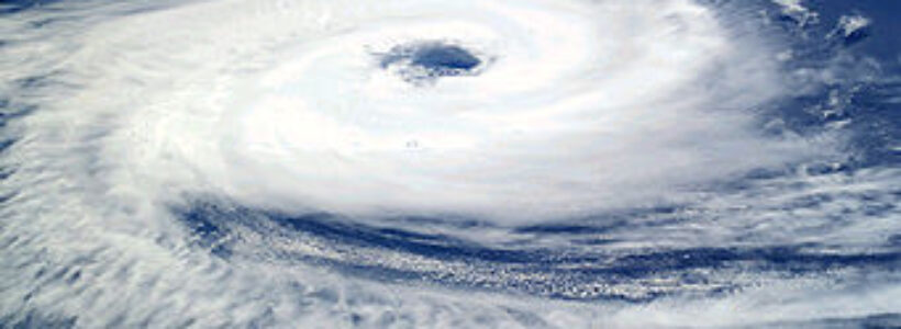 341px-Cyclone_Catarina_from_the_ISS_on_March_26_2004