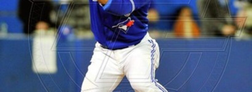 jose-bautista-2012-action
