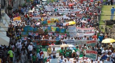 marcha_en_contra_la_explotacion_minera_de_loma_miranda