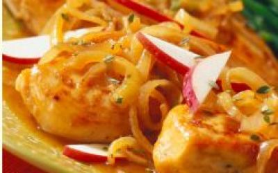 jugoso_pollo_con_manzana
