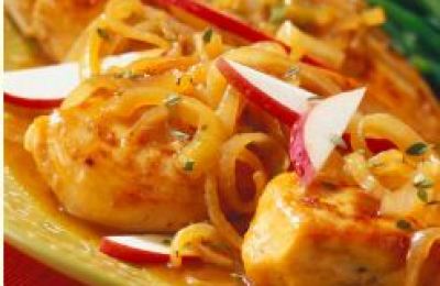 jugoso_pollo_con_manzana
