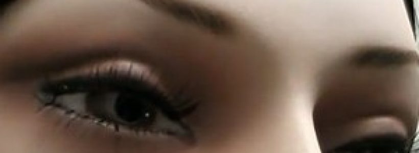 El-maniqu-tiene-una-cmara-dentro-de-la-cabeza.-300x168