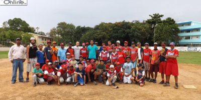 oscar_taveras_con_equipo_de_buyuyo