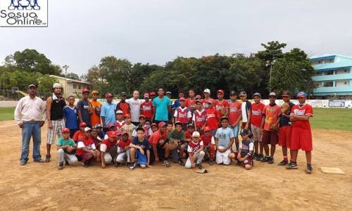 oscar_taveras_con_equipo_de_buyuyo