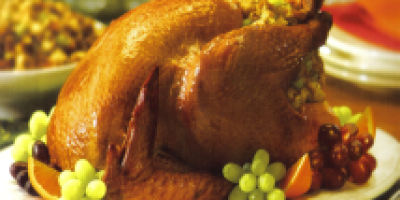 pavo_con_relleno_de_salchicha_y_pan_de_maiz