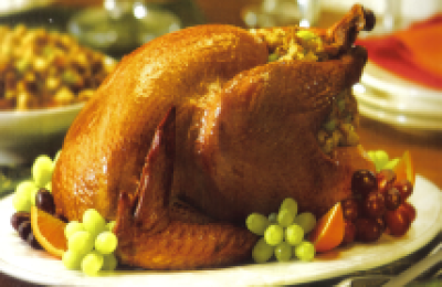 pavo_con_relleno_de_salchicha_y_pan_de_maiz
