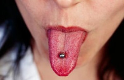 Los-balines-magnticos-pueden-ingerirse-accidentalmente-y-causar-perforacin-gstrica.-300x168
