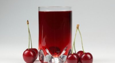 jugo-jugo-de-cereza-bebida-vaso-de-coctel_3216463
