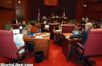 senado_aprobaria_de_urgencia_presupuesto_2013
