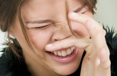 touch-nose-tocar-nariz
