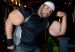 660_hombre_con_los_biceps_mas_grandes_del_mundo