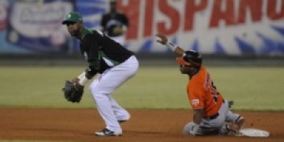 AlexValdez1-SM-300x180