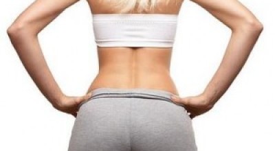 ejercicio-gimnasio-mujer-rubia-300x221