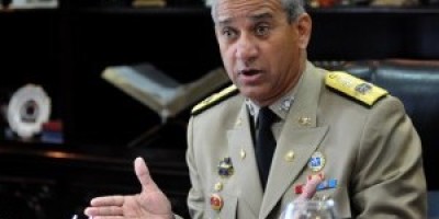 pared_perez_ministro_militar