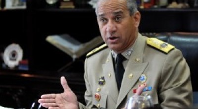 pared_perez_ministro_militar