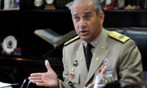 pared_perez_ministro_militar