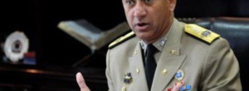pared_perez_ministro_militar